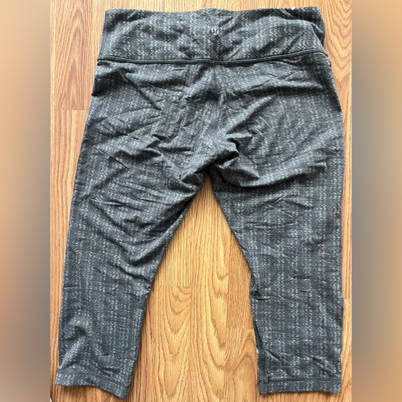Lululemon Grey WonderUnder Crops, Sz 10. - Picture 2 of 5